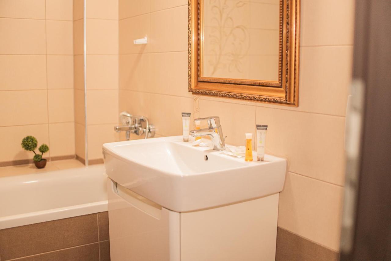 Forest Therapy Suite - Sub Padure Grand Comfort Brasov Ngoại thất bức ảnh